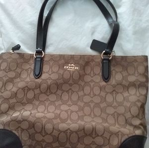 Pocketbook with serial code authentic coach bag